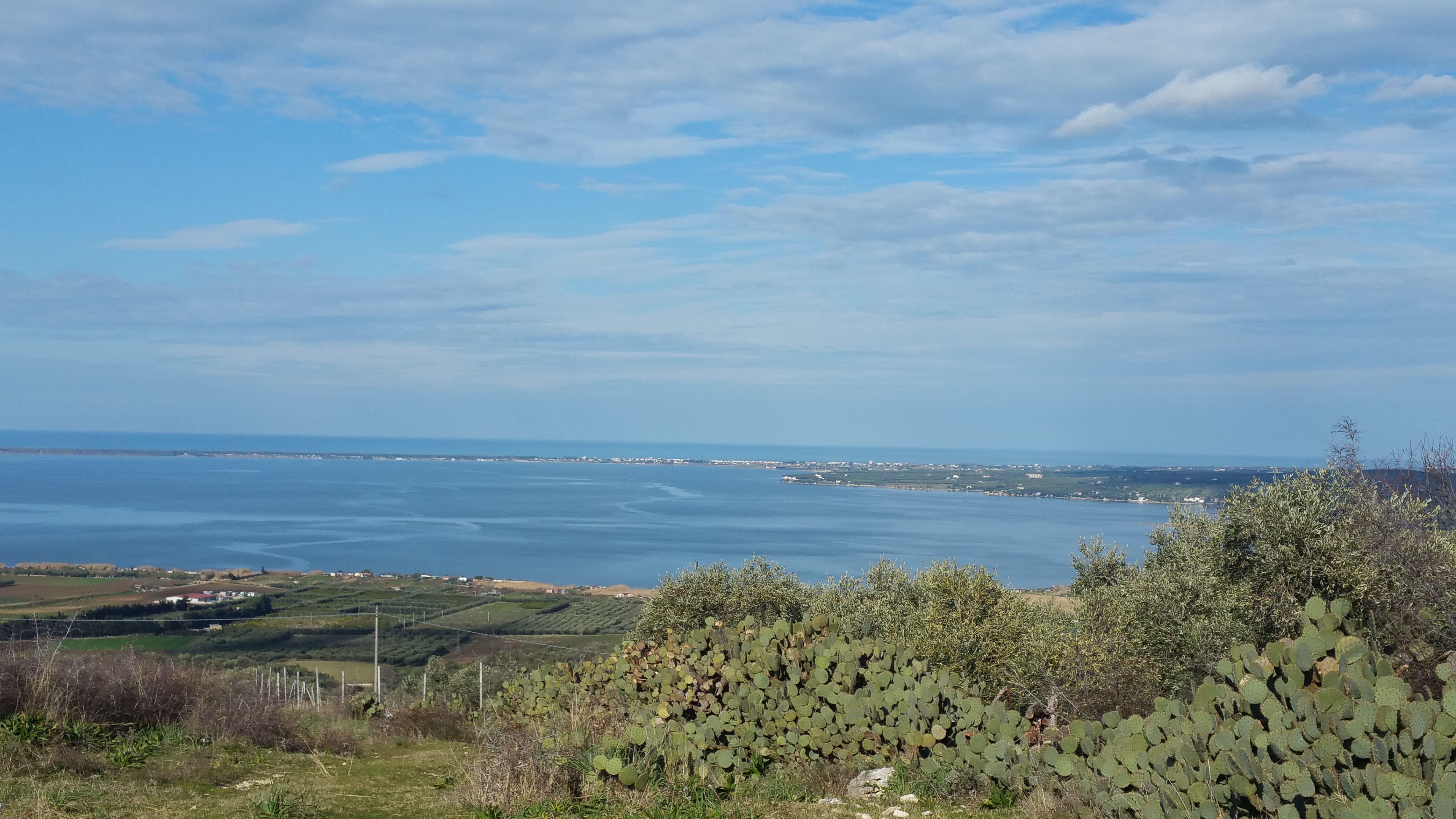 What is the origin of Lake Varano?